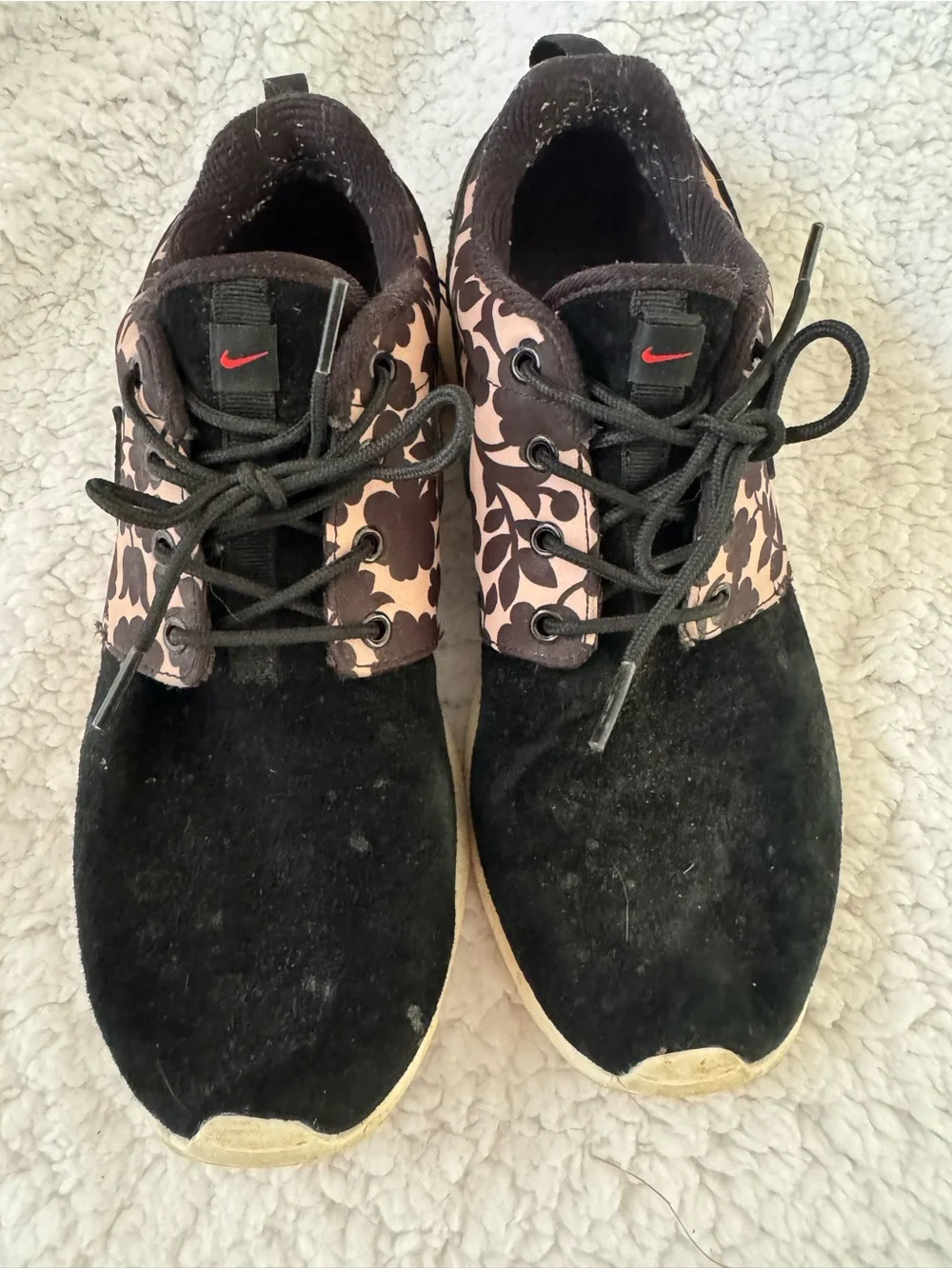 Nike Women's Floral Print Suede* Sneakers - Black and light pink